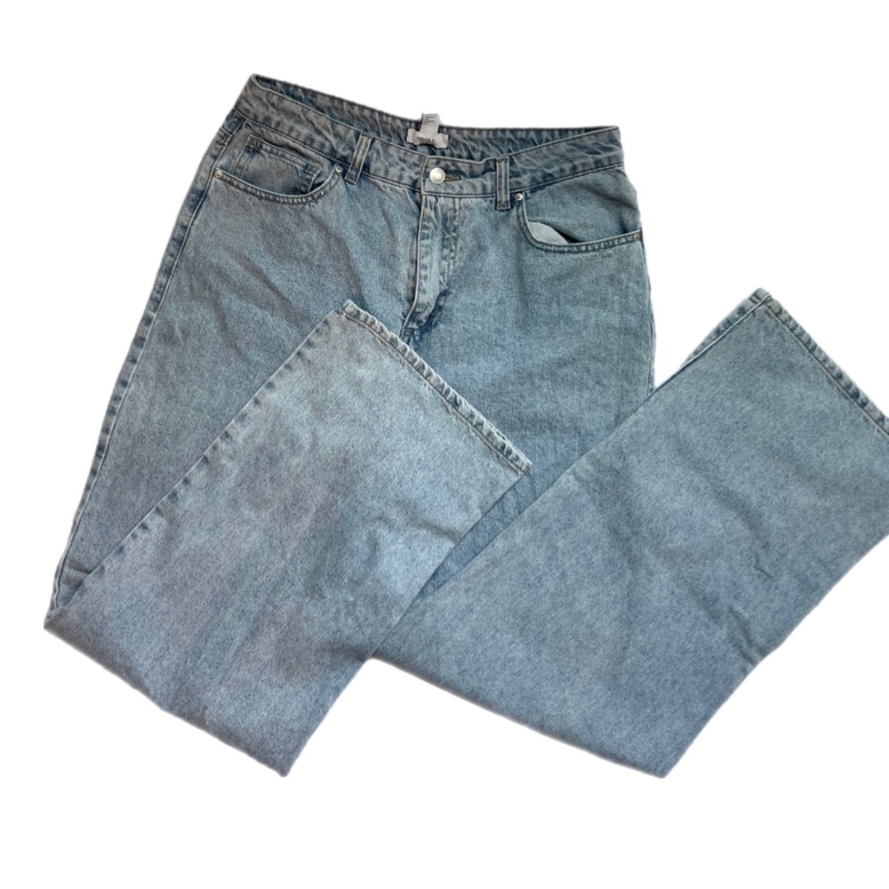 90’s Style wide leg mom jeans